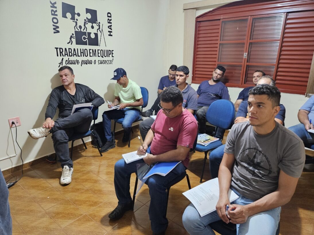 Aula teórica na Lemar